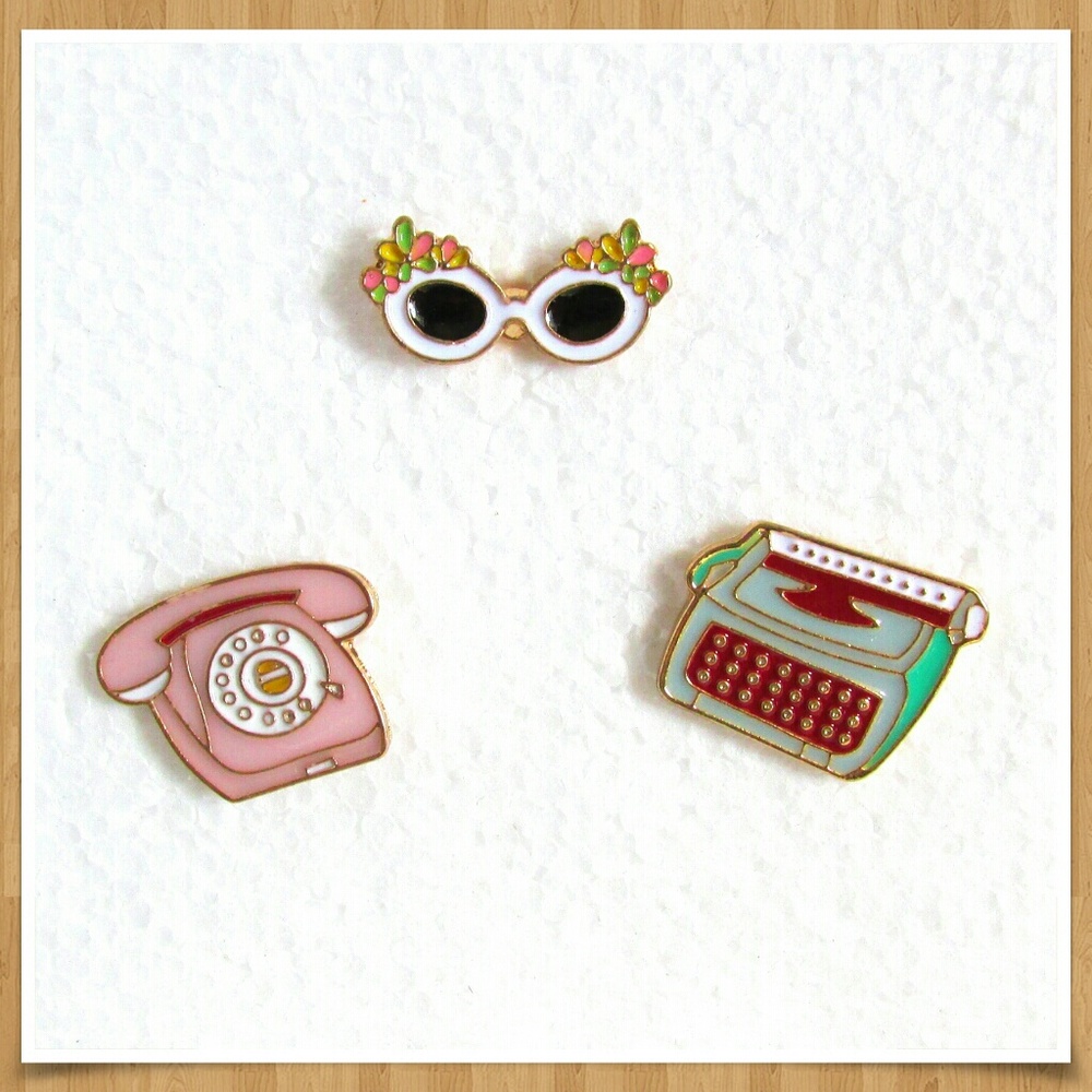 New Vtg Style Scatter Pins Set
